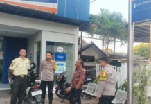Edukasi Kamtibmas Perbankan, Patroli Sore Polsek Mandirancan Kunjungi Bank BRI Unit Mandirancan