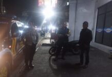 Polsek Kramatmulya Laksanakan Patroli Malam Saat Antisipasi tindak kriminalitas dan Gangguan Kamtibmas Sambangi Masyarakat Desa Kramatmulya