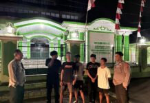 Kendalikan Potensi Gangguan Malam, Unit SPKT 2 Polsek Mandirancan Bubarkan Kerumunan Remaja di Lapangan Bola