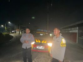 Tingkatkan Keamanan Pemukiman Malam Hari, Unit SPKT 2 Polsek Mandirancan Gelar KRYD Dini Hari di Salakadomas