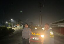 Tekan Potensi Curanmor Dini Hari, Unit SPKT 2 Polsek Mandirancan Intensifkan KRYD di Desa Salakadomas