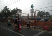 Mengabdi di Hari Kemerdekaan, Polsek Mandirancan Pastikan Akses Upacara HUT RI ke-81 Berjalan Tertib