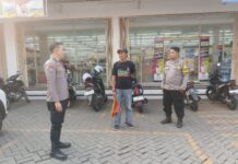 Deteksi Dini Gangguan Kamtibmas, Unit Patroli Polsek Mandirancan Hadir di Pusat Keramaian