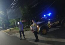 Menjaga Ketenangan Malam, Unit Patroli Polsek Mandirancan Lakukan Patroli di Desa Cirea