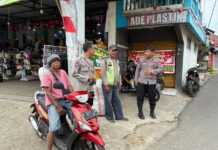 Guna Jaga Keamanan Wilayah, KA SPKT II Polsek Mandirancan Aiptu Juro Jauhari Sambangi Pangkalan Ojek Konvensional