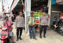 KA SPKT II Polsek Mandirancan Aiptu Juro Jauhari Dorong Pengemudi Ojek Jadi Pelopor Tertib Berlalu Lintas
