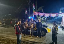 Patroli Dialogis Sasar Warga Desa Kahiyangan, Sampaikan Himbauan Kamtibmas dan Antisipasi C3 Demi Menjaga Situasi Tetap Aman dan Kondusif