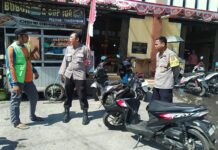 Menangkal Kejahatan di Pasar Sukasari, Aipda Johan dan Aipda Budy Jalin Kemitraan Kamtibmas dengan Jukir dan Pedagang