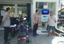 Menjaga Ketenteraman Nasabah Perbankan, Unit Patroli Polsek Mandirancan Gencarkan Dialogis dengan Satpam BRI Unit Mandirancan