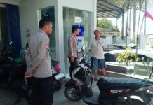 Memastikan Keamanan Sektor Finansial, Unit Patroli Polsek Mandirancan Sampaikan Pesan Kamtibmas di BRI Unit Mandirancan