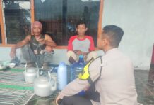 Menyapa Warga Lewat Sambang DDS, Brigpol Singgih Priyogo Ajak Warga Nanggerangjaya Waspada Hoax dan Jaga Keamanan