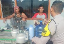 Sambangi Warga Dusun 1 Nanggerangjaya, Bhabinkamtibmas Polsek Mandirancan Ajak Masyarakat Bersama Jaga Kondusifitas
