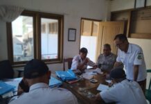 Perkuat Kemitraan, Bhabinkamtibmas Polsek Mandirancan Sampaikan Pesan Kamtibmas kepada Perangkat Desa Seda