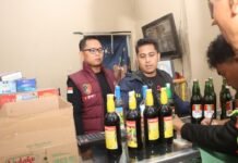 Polres Kuningan Sita Puluhan Botol Miras dari Sejumlah Warung