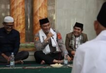 Serap Aspirasi Warga Cibingbin, Kapolres Kuningan Gelar Jumat Curhat Bahas Peran Pemuda Menjaga Kamtibmas