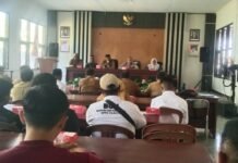 SEBAGAI WUJUD SINERGITAS LINTAS SEKTOR KAPOLSEK HADIRI LOKA KARYA MINI DI KECAMATAN CIMAHI