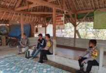 Patroli KRYD Siang Hari, Bhabinkamtibmas Polsek Ciawigebang Hadir di Tengah Warga Desa Geresik