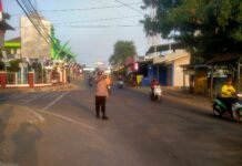 Giat PH Pagi di Persimpangan Balai Desa Cidahu Kecamatan Cidahu Kuningan Antisipasi Kelancaran Lalu Lintas