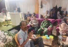 Sinergitas TNI Polri Bhabinkamtibmas Bersama Babinsa Desa Partawangunan Lakukan Pengamanan Hiburan Organ Dangdut di Acara Pesta Pernikahan Warga