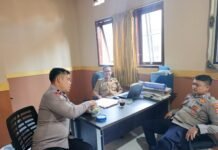 Bhabinkamtibmas Partawangunan Sambang Perangkat Desa Sampaikan Himbauan Kamtibmas