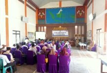 Bhabinkamtibmas Desa Sukaraja Dukung Pelantikan Perangkat Desa untuk Optimalisasi Pelayanan Masyarakat