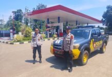 Anggota Polsek Cidahu Lakukan Patroli Obyek Vital Sambangi SPBU Desa Cieurih
