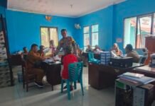 Bhabinkamtibmas Polsek Pancalang Aipda Imam Agus Faisal Sambangi Desa Mekarjaya, Sampaikan Edukasi Kamtibmas untuk Antisipasi Karhutla, C3, dan Berbagai Potensi Gangguan Keamanan dan Ketertiban