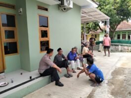 Bhabinkamtibmas Polsek Ciawigebang Ajak Warga Desa Kapandayan Bersama-sama Cegah Karhutla