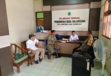 Cegah Karhutla, Bhabinkamtibmas dan Babinsa Koordinasi dengan Pemerintah Desa Salareuma