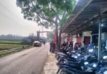 Polsek Ciawigebang Amankan Nobar Persija vs Persib di Coffee Koka