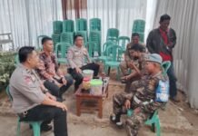 Bhabinkamtibmas Polsek Ciawigebang Bersama Pol PP Amankan Hajatan Warga Desa Pamijahan