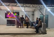 Unit Patroli Polsek Pancalang Laksanakan Patroli Dialogis dan Sampaikan Imbauan Kamtibmas kepada Warga Desa Tenjolayar untuk Antisipasi C3 dan Gangguan Kamtibmas