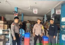 Jaga Objek Vital Ekonomi, Patroli Polsek Cidahu Sambangi Toko Sembako di Kalimanggiswetan