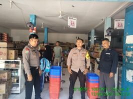 Jaga Objek Vital Ekonomi, Patroli Polsek Cidahu Sambangi Toko Sembako di Kalimanggiswetan