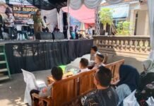 Bhabinkamtibmas Polsek Ciawigebang Hadir Berikan Pengamanan Hiburan Organ Dangdut di Desa Sidaraja