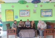 Jaga Kondusivitas Lingkungan Sekolah, PS. Panit 2 Samapta Polsek Ciawigebang Perkuat Silaturahmi Kamtibmas dengan Guru SMP Negeri 4 Ciawigebang