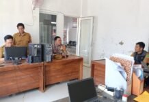 Cegah Karhutla, Bhabinkamtibmas Desa Cimaranten Tingkatkan Koordinasi dengan Perangkat Desa