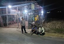 Polri Hadir di Tengah Masyarakat, Bhabinkamtibmas Polsek Ciawigebang Laksanakan Patroli Dialogis Malam Hari Sambangi Warga di Desa Ciawigebang