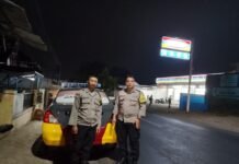 Bhabinkamtibmas Polsek Ciawigebang Tingkatkan Patroli Malam Hari, Antisipasi C3 dan Gangguan Kamtibmas di Desa Kapandayan