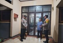 Patroli Polsek Pancalang Sambangi SMPN 1 Pancalang pada Malam Hari, Antisipasi C3 dan Sampaikan Imbauan Kamtibmas