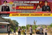 POLSEK KRAMATMULYA LAKSANAKAN PATROLI WILAYAH JAGA KEAMANAN LINGKUNGAN MELALUI SAMBANG HUMANIS DI DESA WIDARASARI