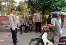 MELALUI SAMBANG BHABINKAMTIBMAS DESA CISUKADANA AIPDA ADE SYARIPUDIN, POLSEK KADUGEDE AJAK WARGA WUJUDKAN SITUASI KAMTIBMAS DI LINGKUNGAN