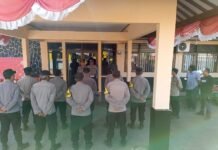 Pastikan Kesiapsiagaan Mako, Plt. Kapolsek Mandirancan Iptu Arip Rahmansyah Evaluasi Kedisiplinan Anggota dan Piket Fungsi