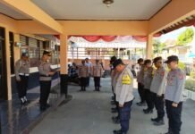 Inspeksi Internal Mako, Plt. Kapolsek Mandirancan Iptu Arip Rahmansyah Evaluasi Kehadiran Personel Piket
