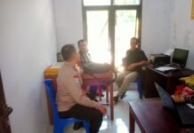 MELALUI SAMBANG BHABINKAMTIBMAS DESA CISUKADANA AIPDA ADE SYARIPUDIN, POLSEK KADUGEDE AJAK WARGA WUJUDKAN SITUASI KAMTIBMAS DI LINGKUNGAN