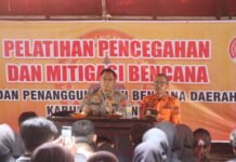 Tingkatkan Kesiapsiagaan Hadapi Karhutla, Kapolres Kuningan Beri Materi Mitigasi Bencana pada Pegawai BPBD dan Relawan