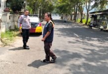 Bhabinkamtibmas Polsek Kadugede melaksanakan giat sambang dan Patroli himbauan Kamtibmas