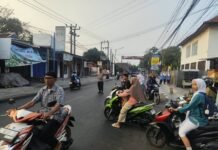 Pelayanan Humanis Polsek Cilimus, Pengaturan Pagi Diiringi Edukasi Keselamatan Berlalu Lintas