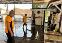 Jumat Bersih Polsek Cilimus Perkuat Sinergi Polri dan Warga di Kecamatan Cilimus