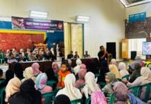 KANIT RESKRIM POLSEK LURAGUNG SOSIALISASI TERKAIT KENAKALAN REMAJA KEPADA ORANG TUA SISWA